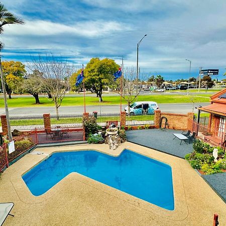 Early Australian Motor Inn Mildura Buitenkant foto