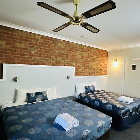 Early Australian Motor Inn Mildura Buitenkant foto